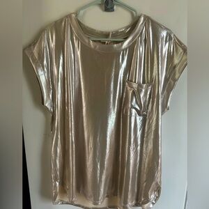 Size L / champagne 
Glossy pocket U-neck top
